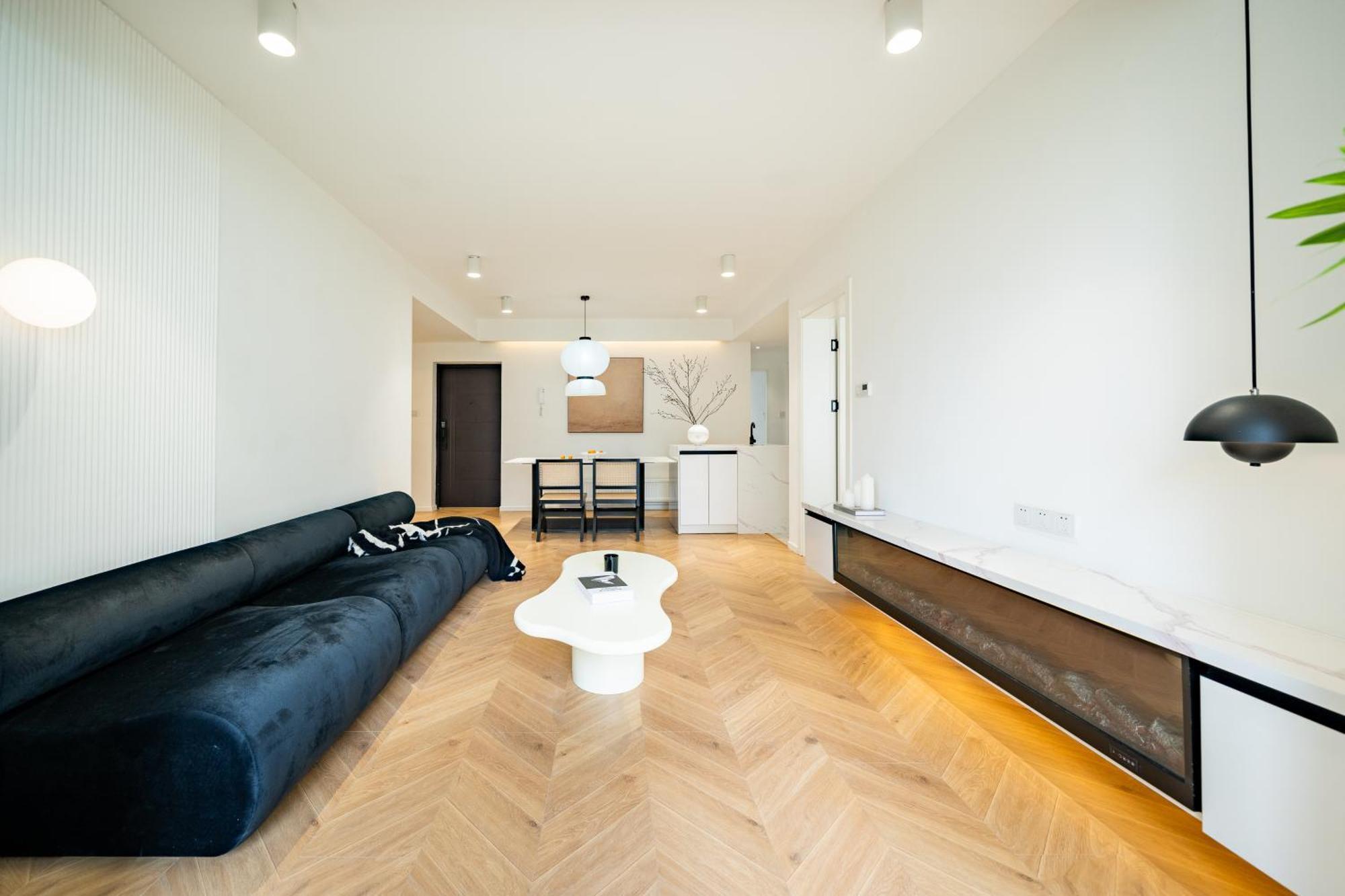Moli B&b-nanjing West Road 3-bedrooms With Elevator 3 King-size Beds 2 Bathrooms 1bathtub Ment Near The Subway Shanghai