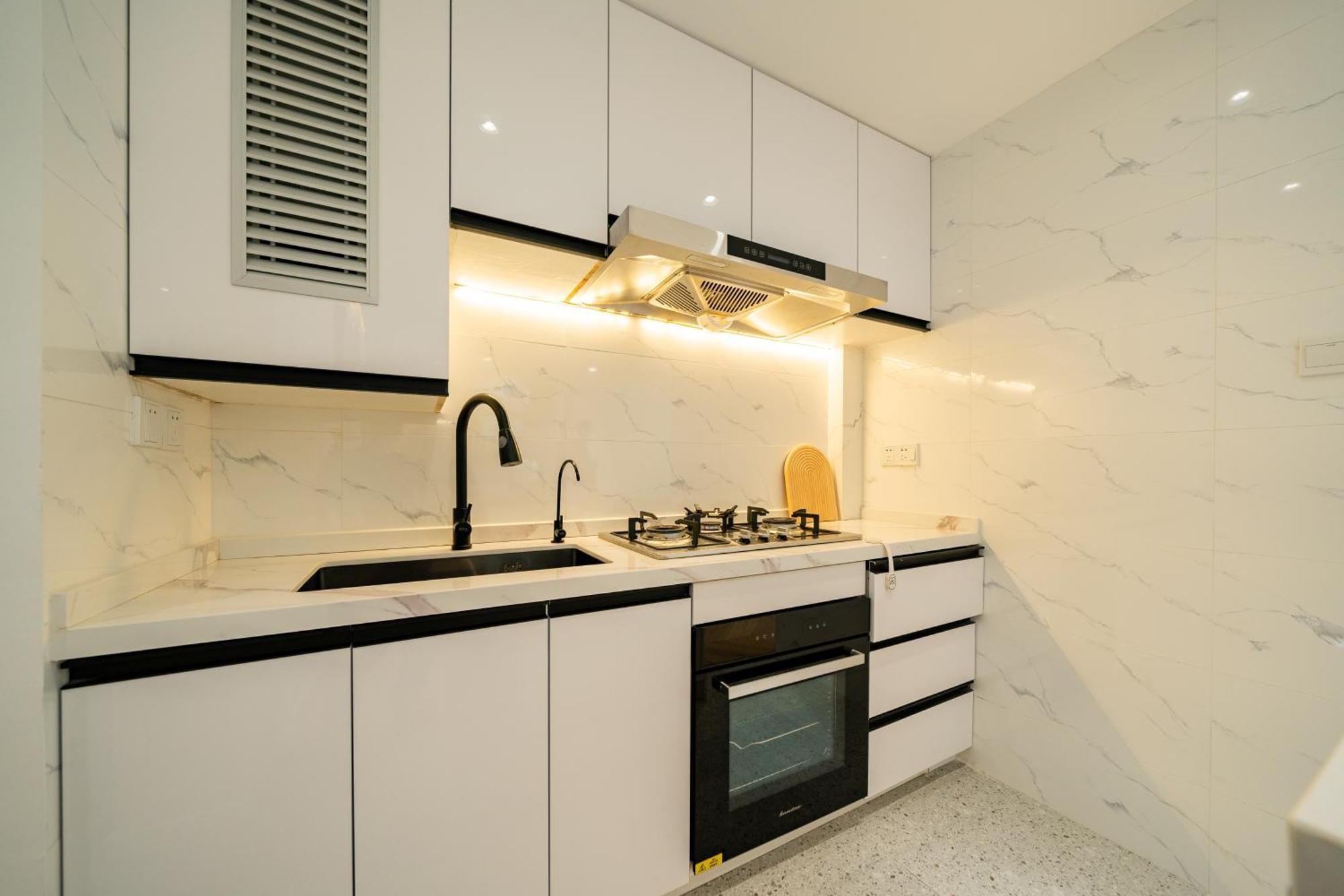 Moli B&b-nanjing West Road 3-bedrooms With Elevator 3 King-size Beds 2 Bathrooms 1bathtub Ment Near The Subway *