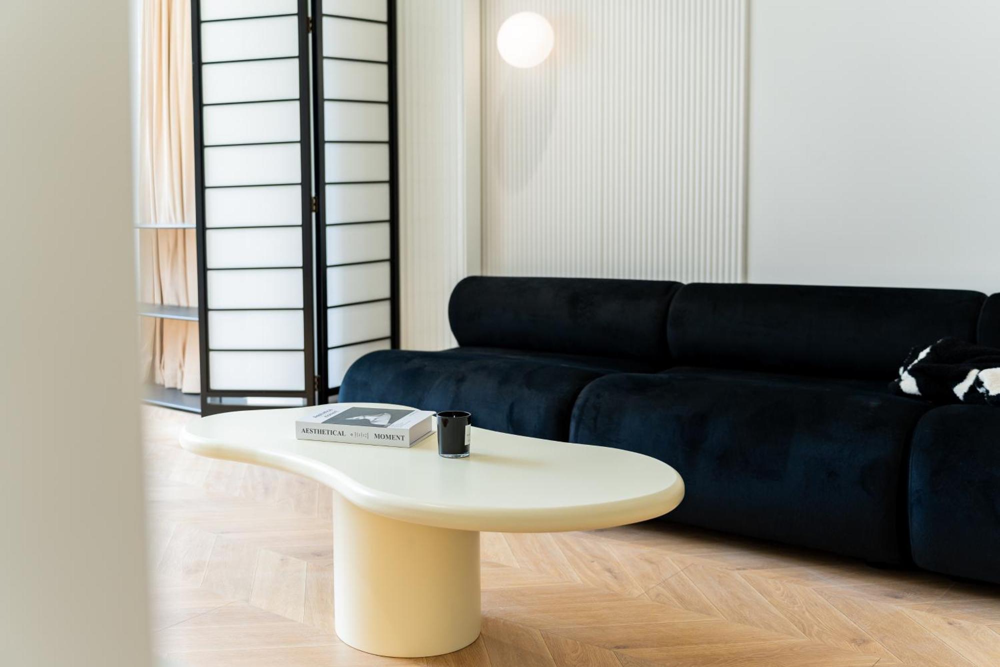 Moli B&b-nanjing West Road 3-bedrooms With Elevator 3 King-size Beds 2 Bathrooms 1bathtub Ment Near The Subway Shanghai