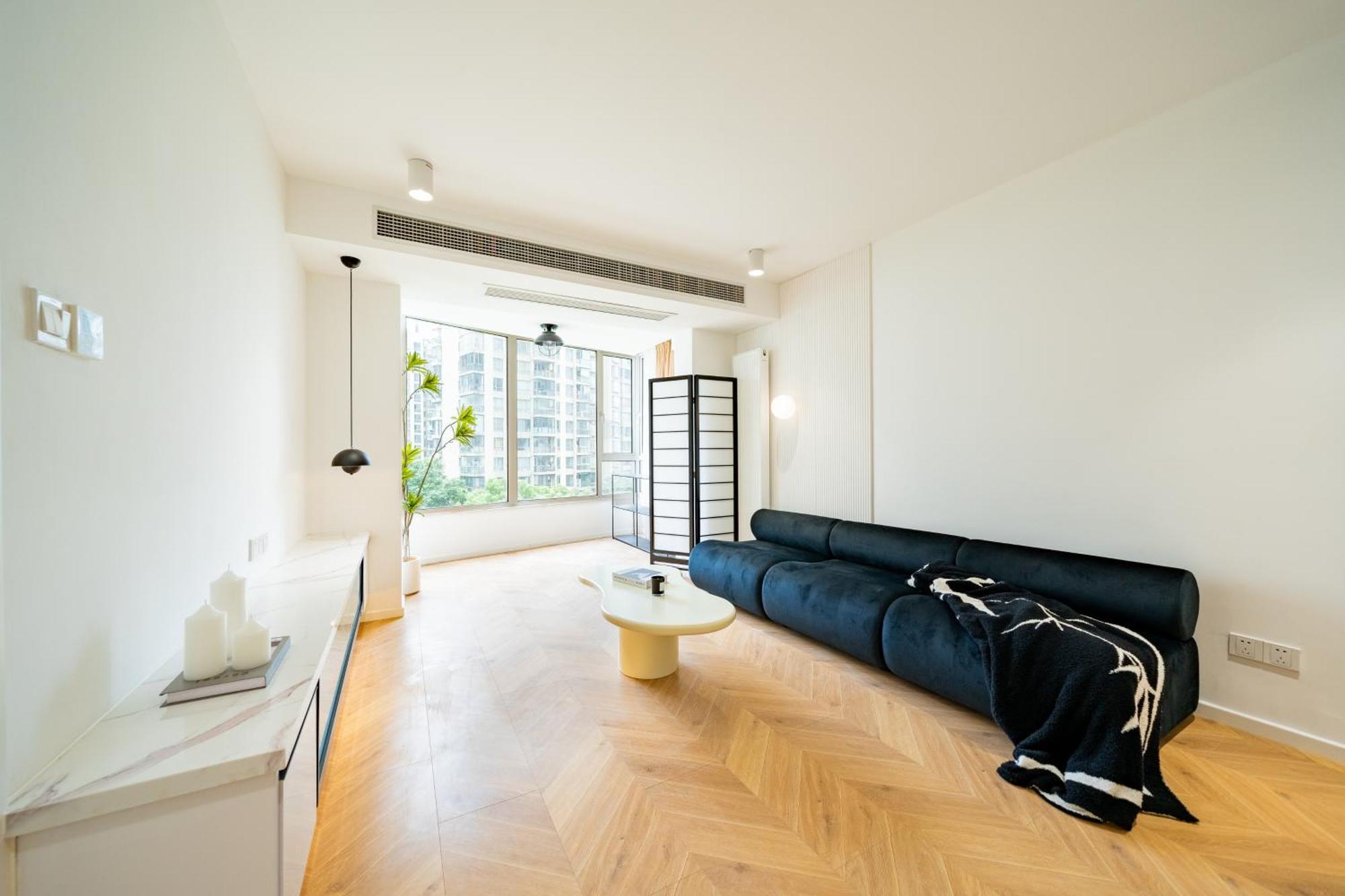 Moli B&b-nanjing West Road 3-bedrooms With Elevator 3 King-size Beds 2 Bathrooms 1bathtub Ment Near The Subway * Shanghai